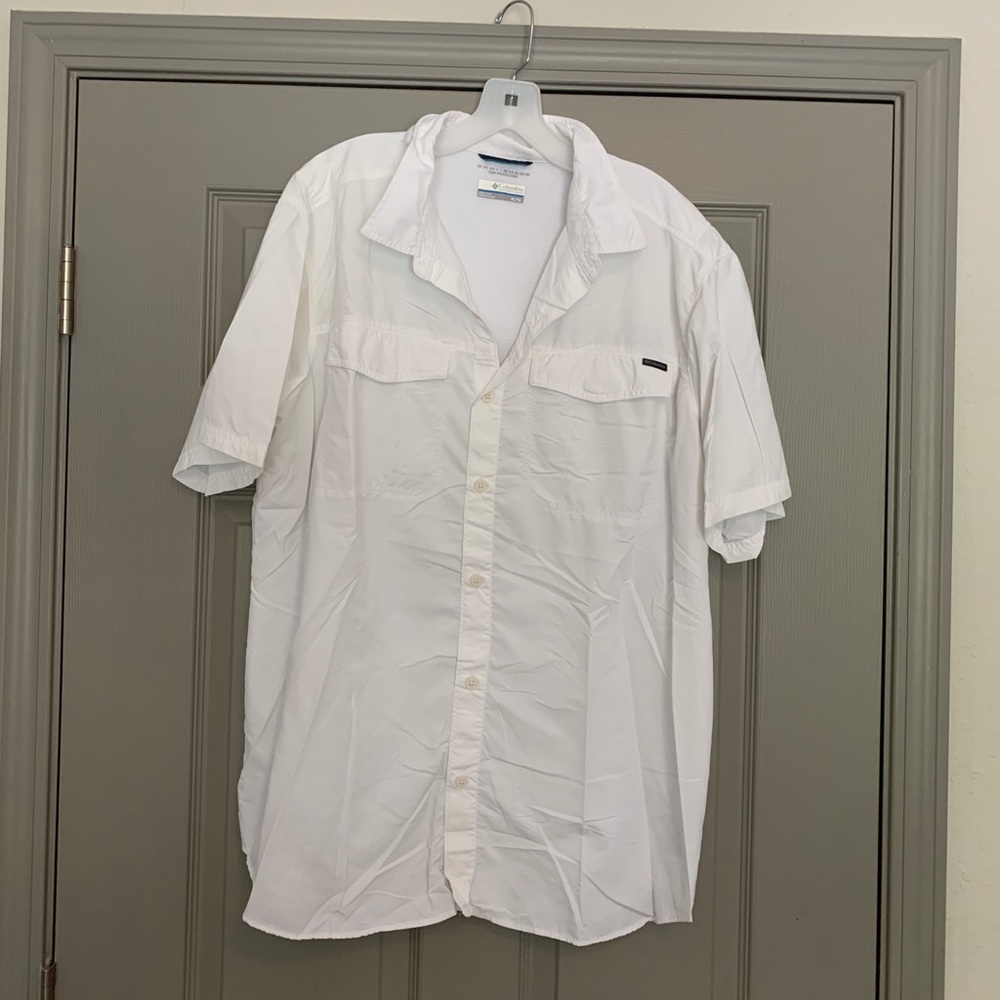 Men’s white Columbia shirt